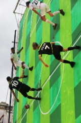 Foot a la Verticale 10 * 5616 x 3744 * (6.98MB)